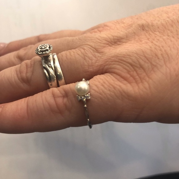 Genuine pearl and .925 adjustable sterling silver ring - Picture 5 of 7